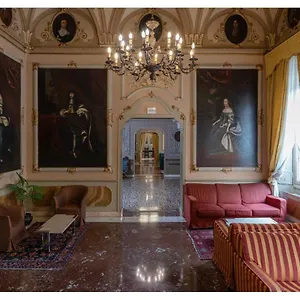 https://hotel-canalgrande.emilia-romagnahotels.net