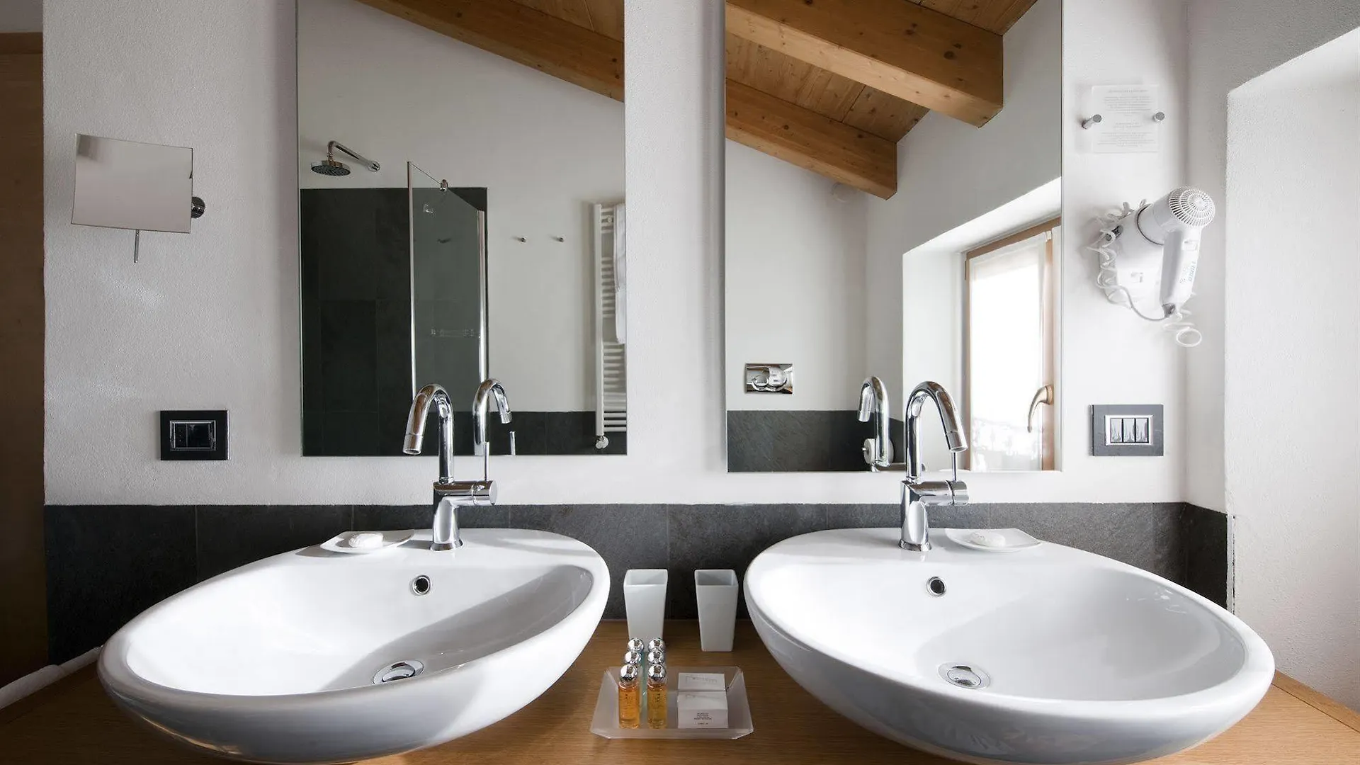 Hotel Meuble Sertorelli Reit Bormio 3*,